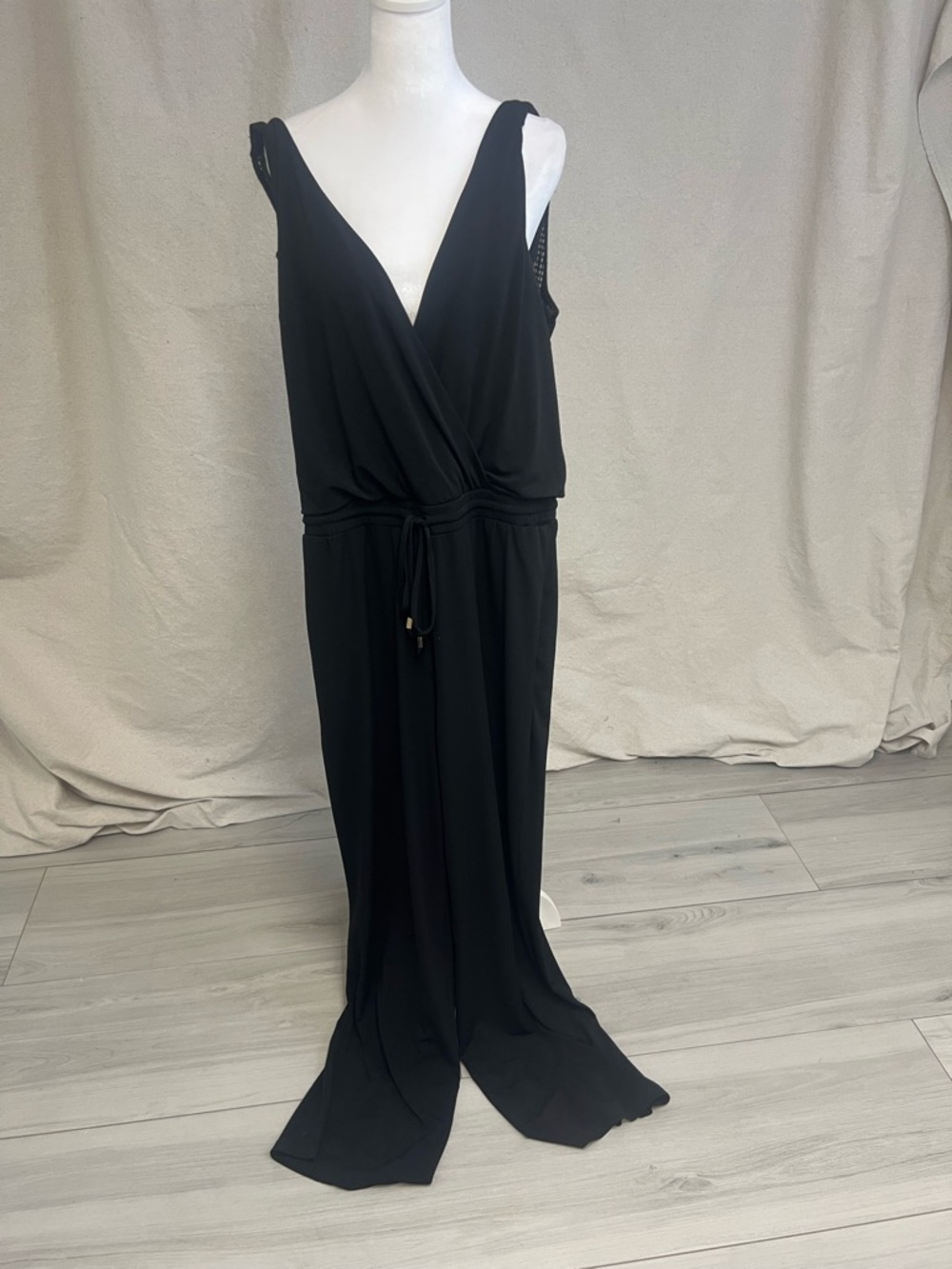 Vince Camuto Black Sleeveless Jumpsuit Wide Leg Wrap Front Mash Back Sz 10
